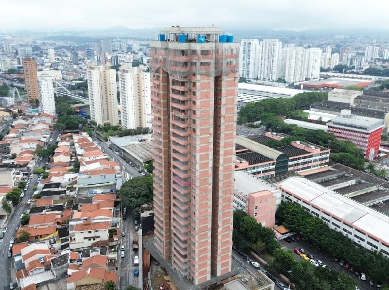 Vista do entorno do empreendimento durante a obra